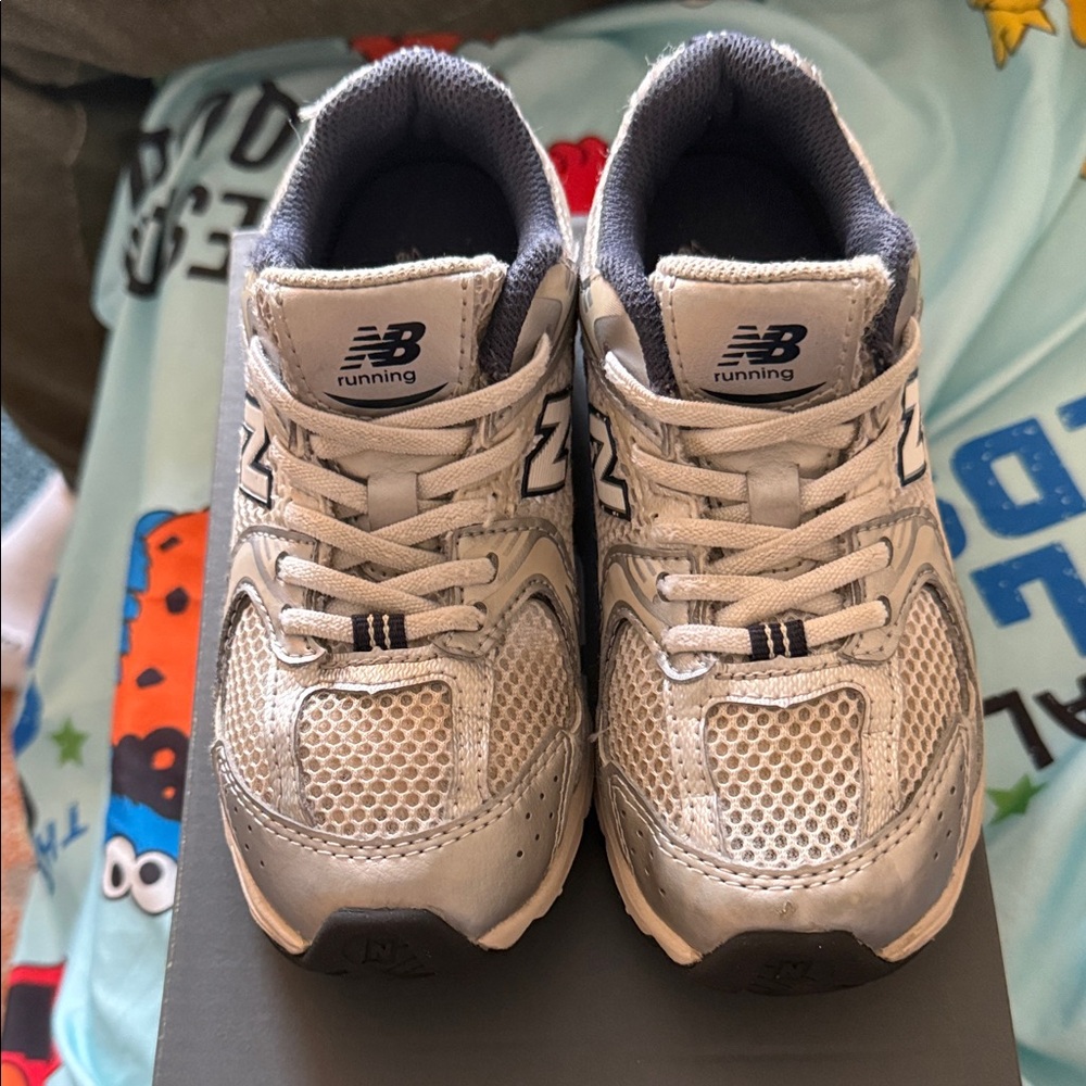 New Balance 530 Bungee Sneakers